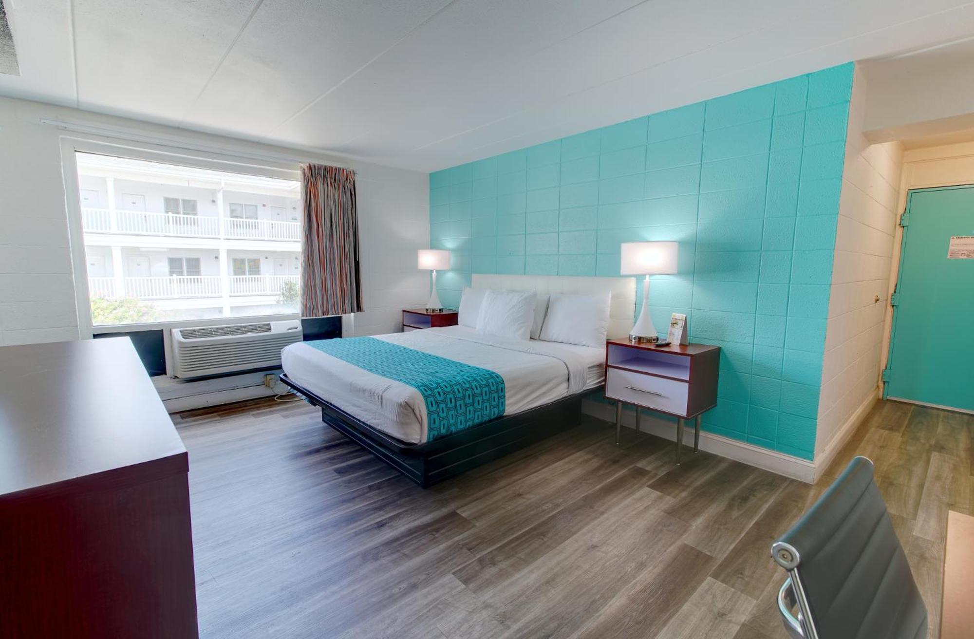Howard Johnson By Wyndham Virginia Beach At The Beach Exterior photo